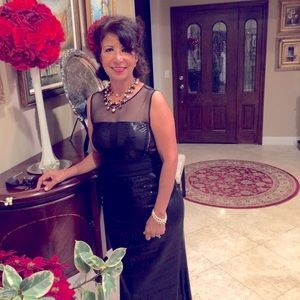 Meet your Posher, Menerva